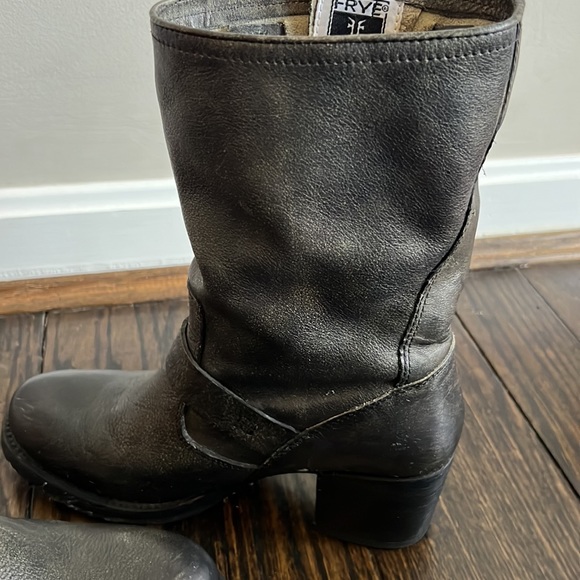 FRYE ENGINEER MOTO 7B Black/ Gold - Picture 10 of 14